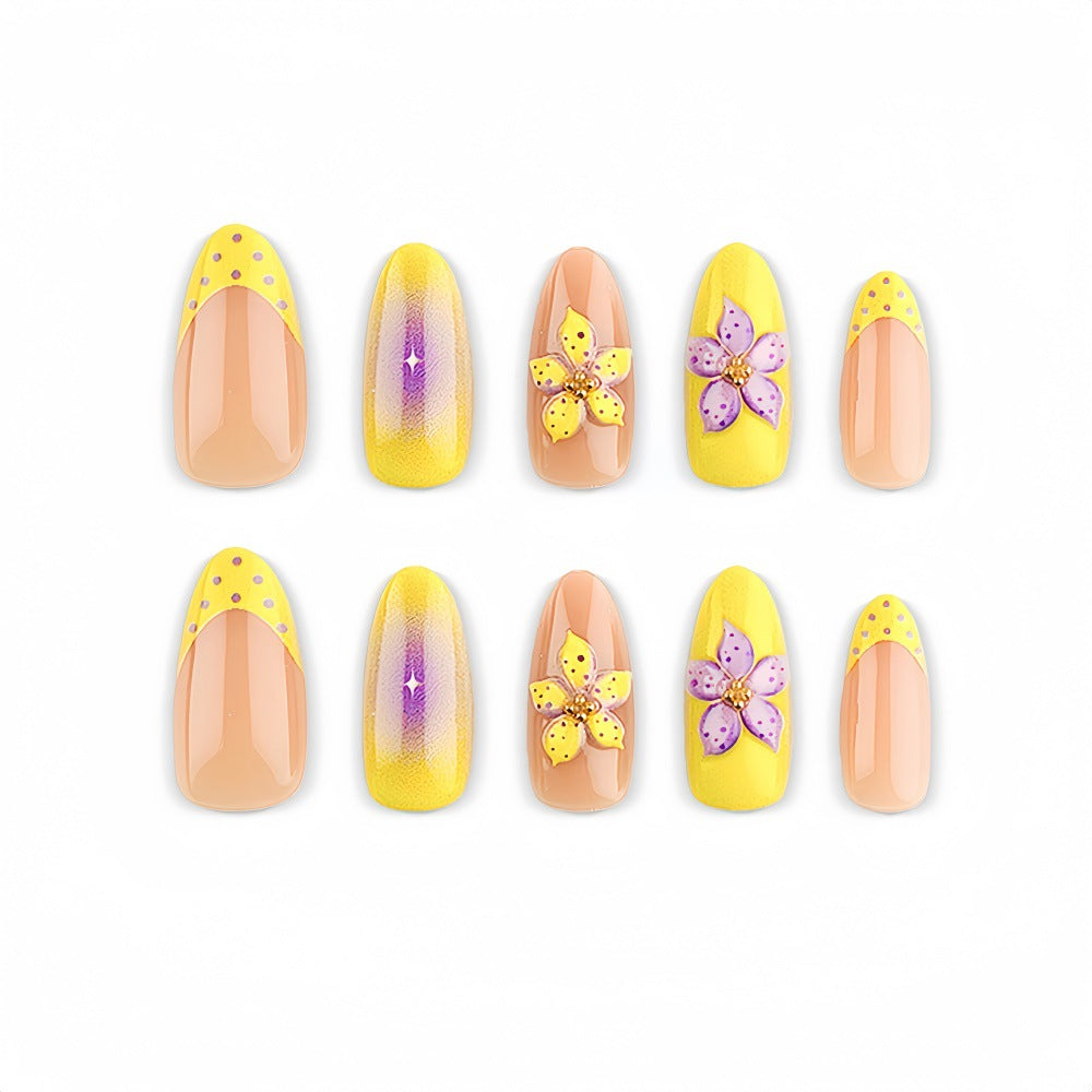 Art nails with floral 3D design Stornfield