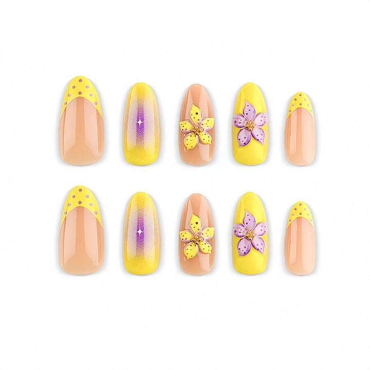 Art nails with floral 3D design Stornfield