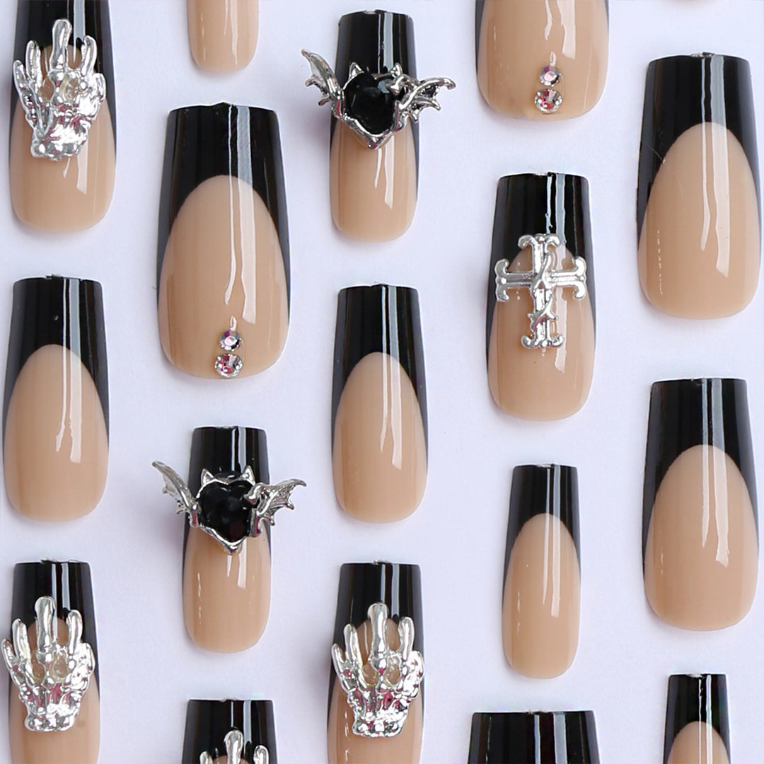 Artificial nails with glamorous sparkling embellishments Stornfield