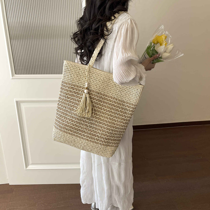 Elegant Woven Beach Bag Stornfield