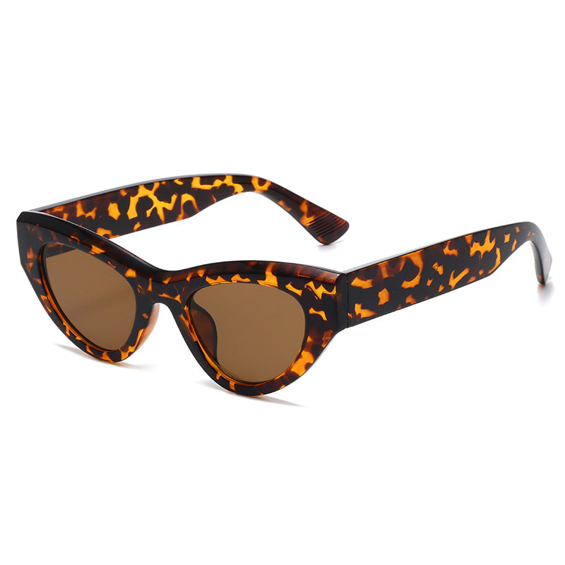 Women’s fashionable sunglasses in trendy cat-eye style Stornfield