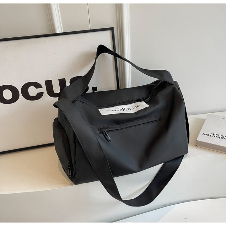Stylish Travel Bag With Versatile Storage Options Stornfield