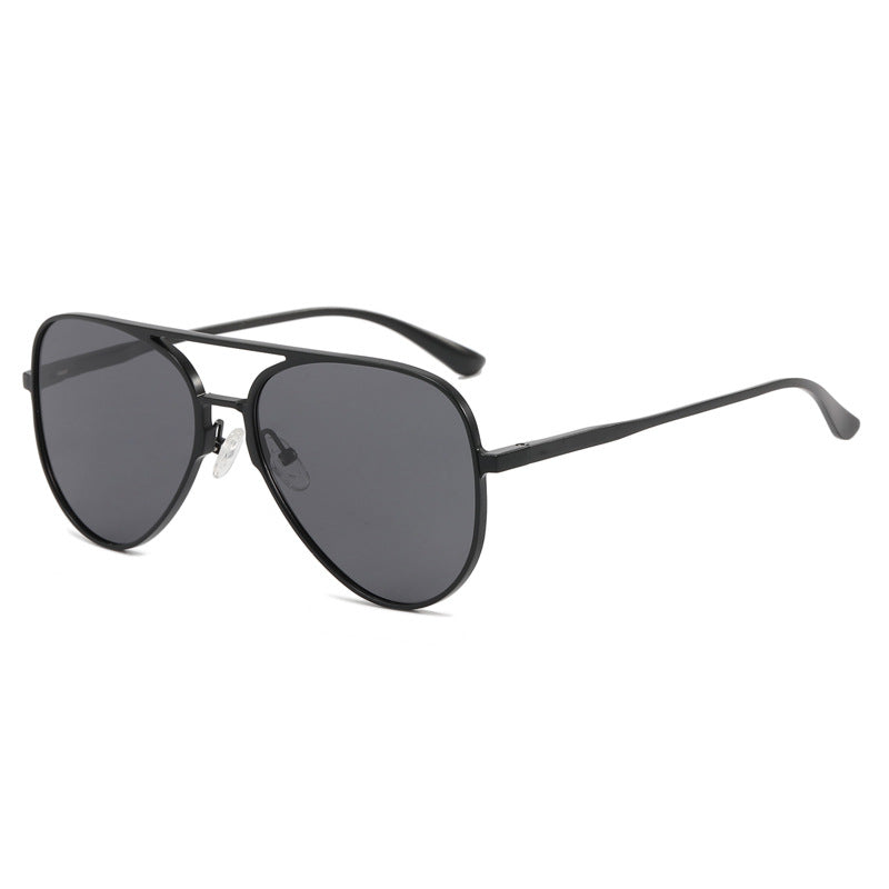 Women’s pilot sunglasses with UV protection and elegant frame Stornfield