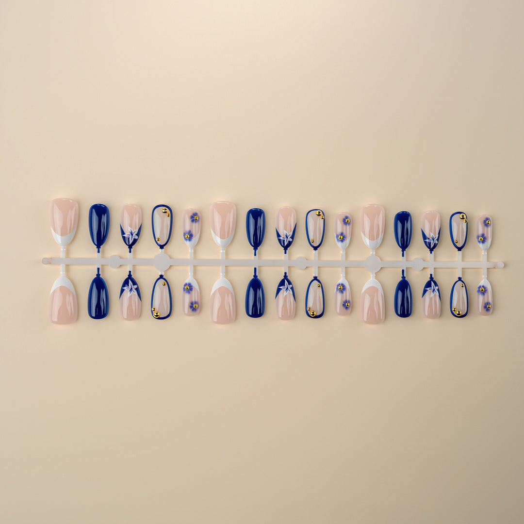 Floral Accent Press-On Nail Set Stornfield