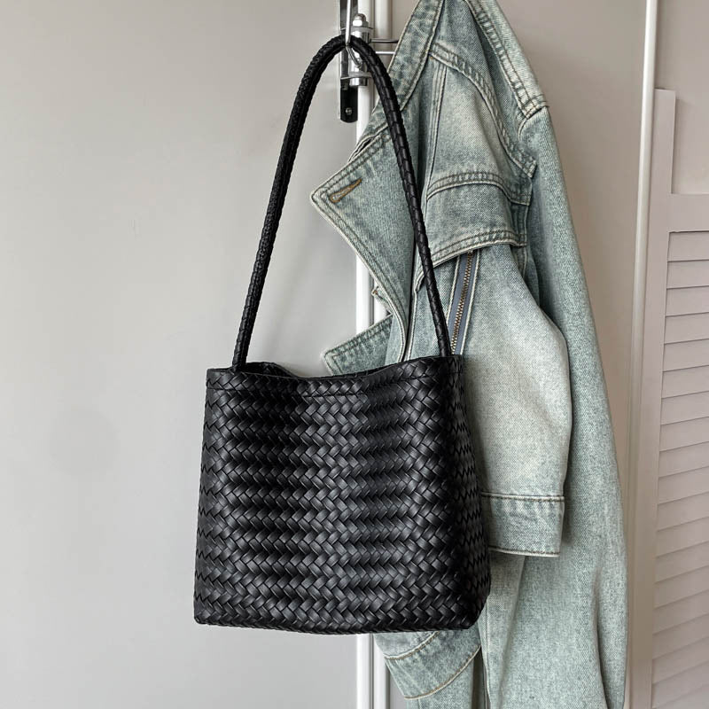Handcrafted ven Leather Tote Stornfield