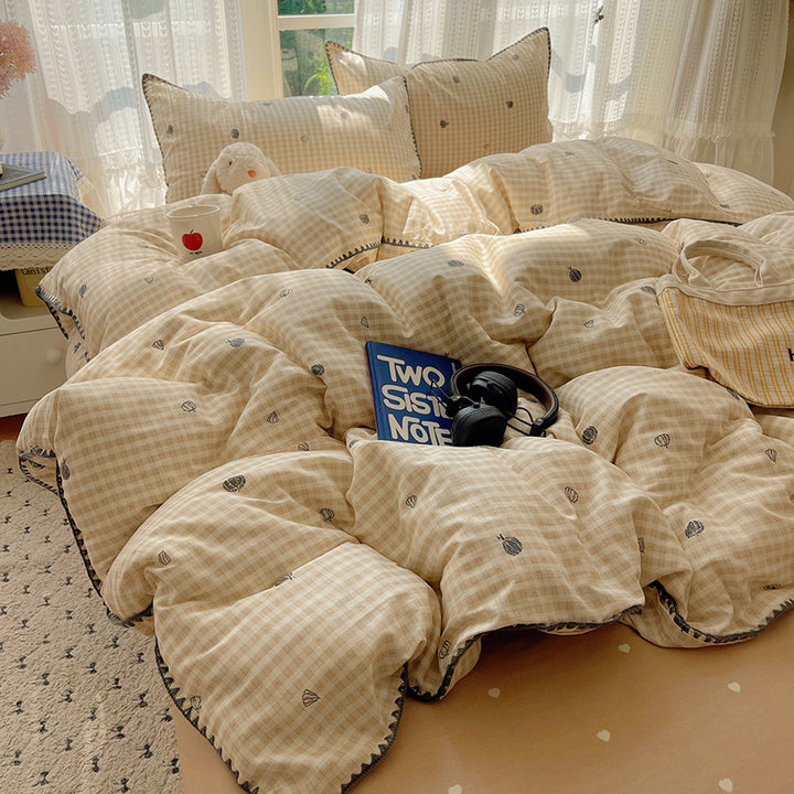 Floral Pattern Quilted Comforter Set