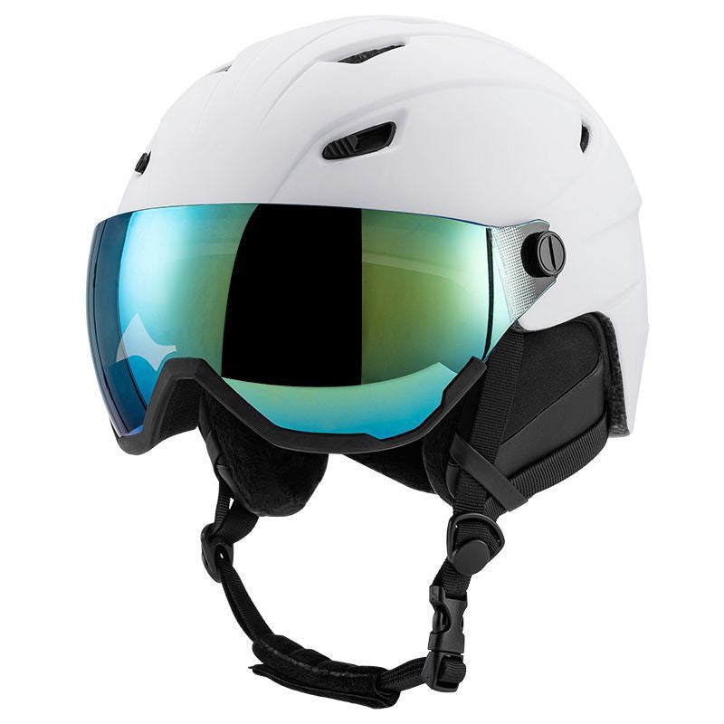 High-Performance Skiing Helmet with Integrated Visor Stornfield