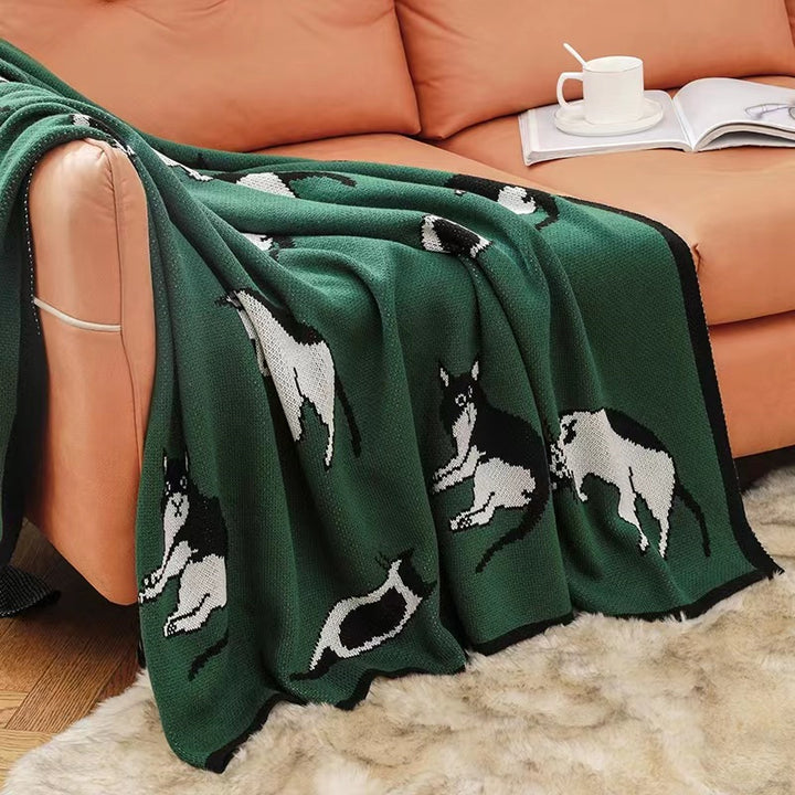 Cozy Cat-Themed Throw Blanket