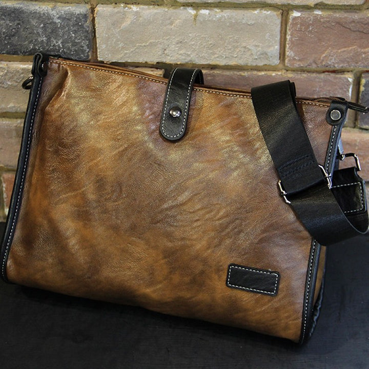 Stylish shoulder bag with textured leather Stornfield