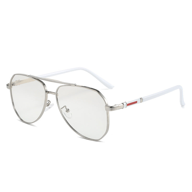 Women's designer sunglasses with oval frame and luxurious accents Stornfield