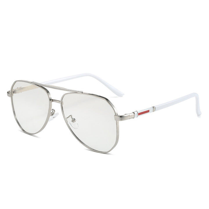Women's designer sunglasses with oval frame and luxurious accents Stornfield