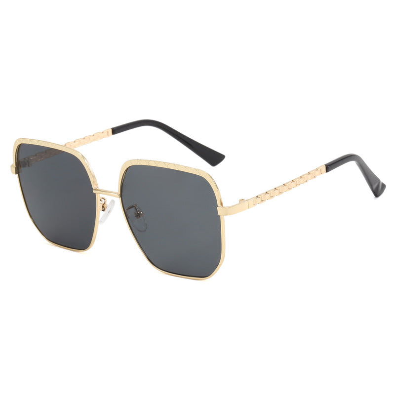 Ladies' fashionable sunglasses with square frame and stylish details Stornfield