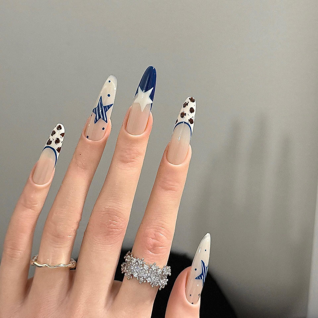 Artificial nails in creative star design Stornfield