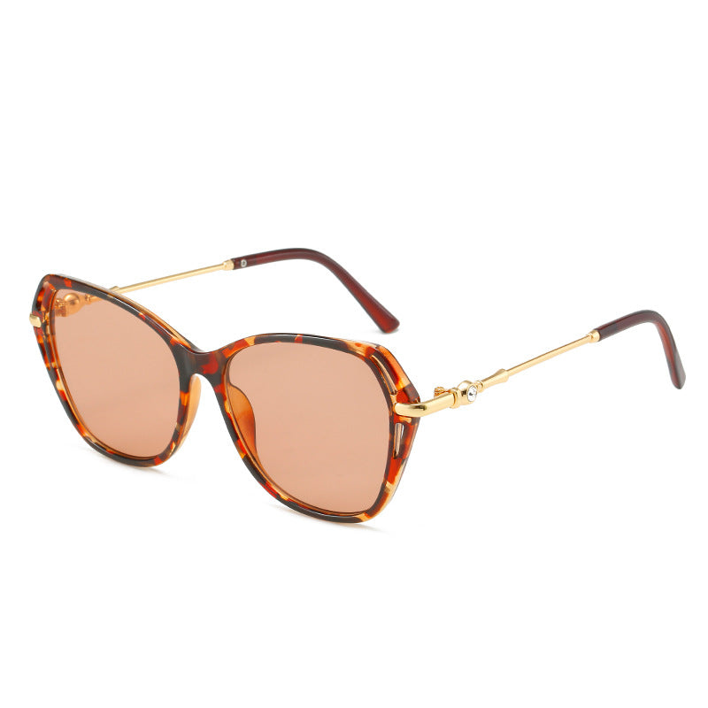 Women's fashionable Cat-Eye sunglasses with elegant metal frame Stornfield