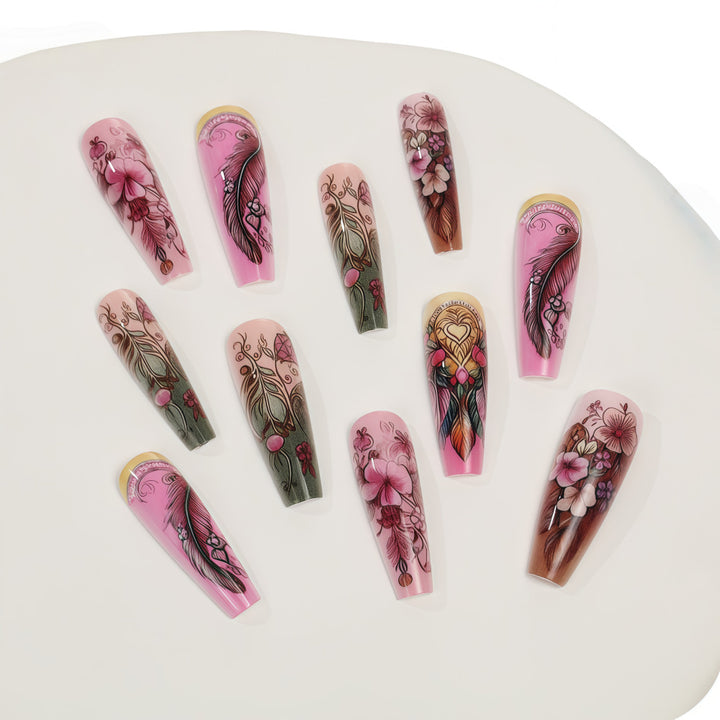 Artificial nails in floral and elegant design Stornfield
