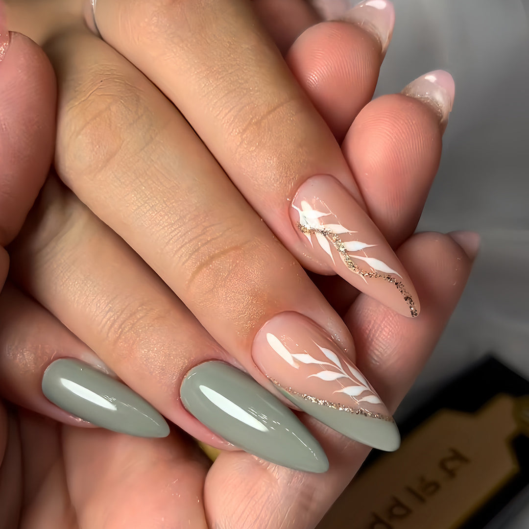 Elegant Almond-Shaped Press-On Nail Extensions Stornfield
