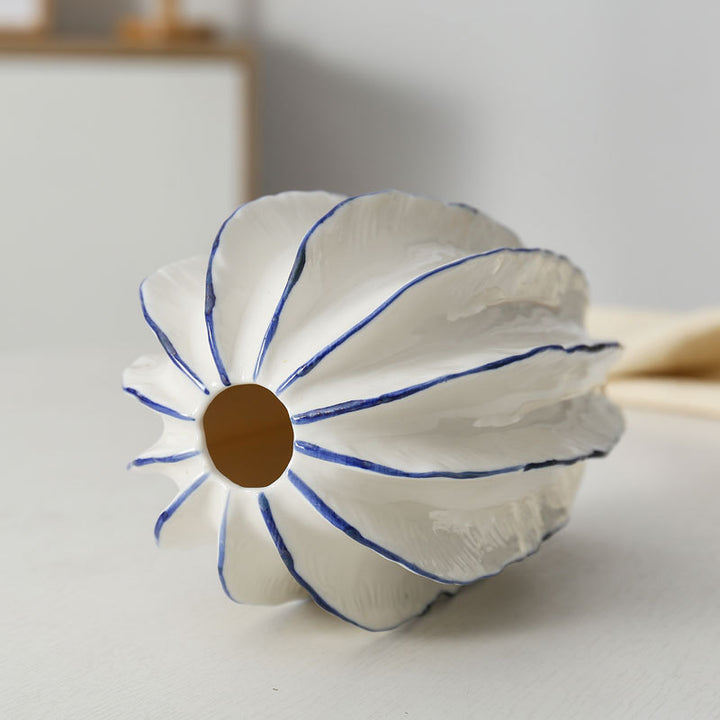 Decorative ceramic bowl in flower design Stornfield