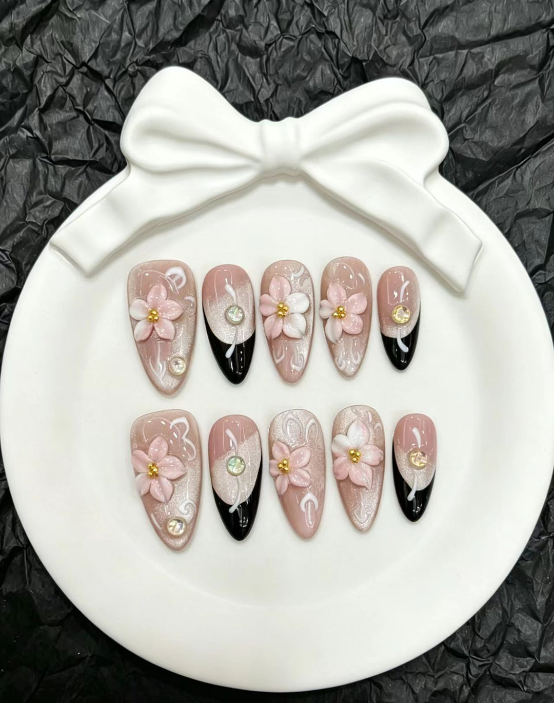 Decorative Press-On Nail Art Set with Floral and Whimsical Designs