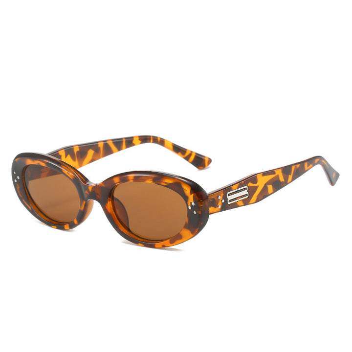 Retro-Inspired Oval Sunglasses Stornfield