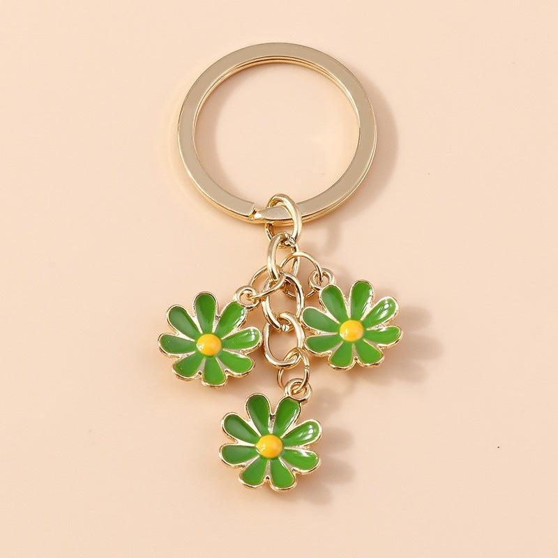 Keychain with Three Playful Daisies Stornfield