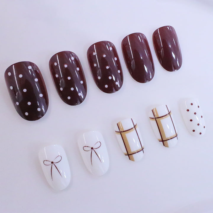 Elegant Artistic Nail Set Stornfield