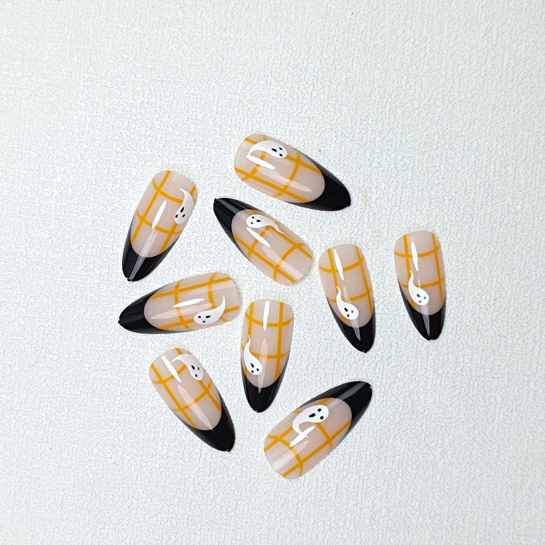 Artistic Halloween-Themed Press-On Nail Set Stornfield