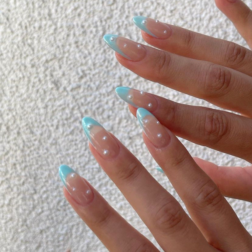 Elegant French Tip Press-On Nail Set Stornfield