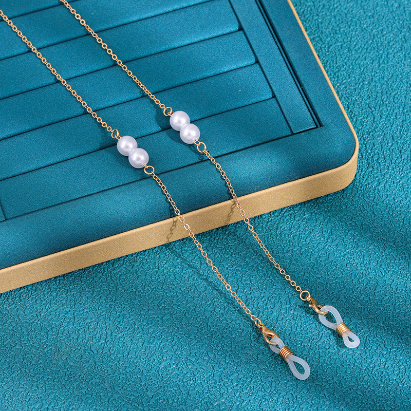 Elegant Eyewear Chain with Pearl Accents Stornfield