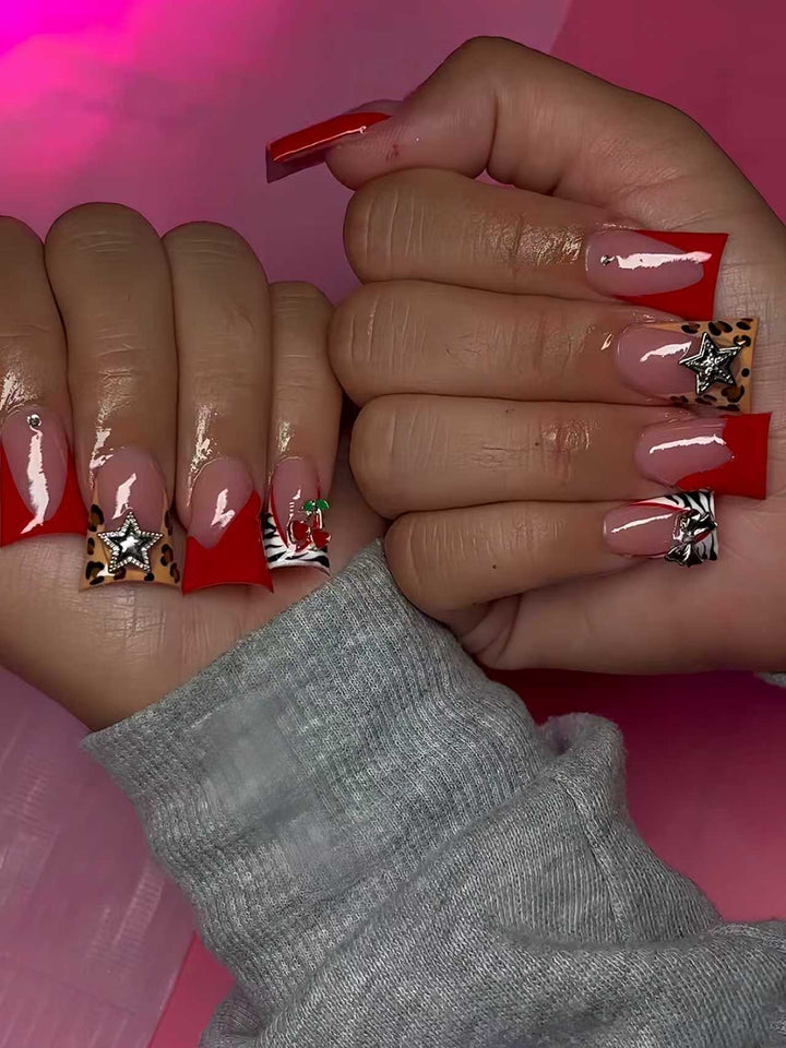 Creative Themed Press-On Nail Extensions Stornfield