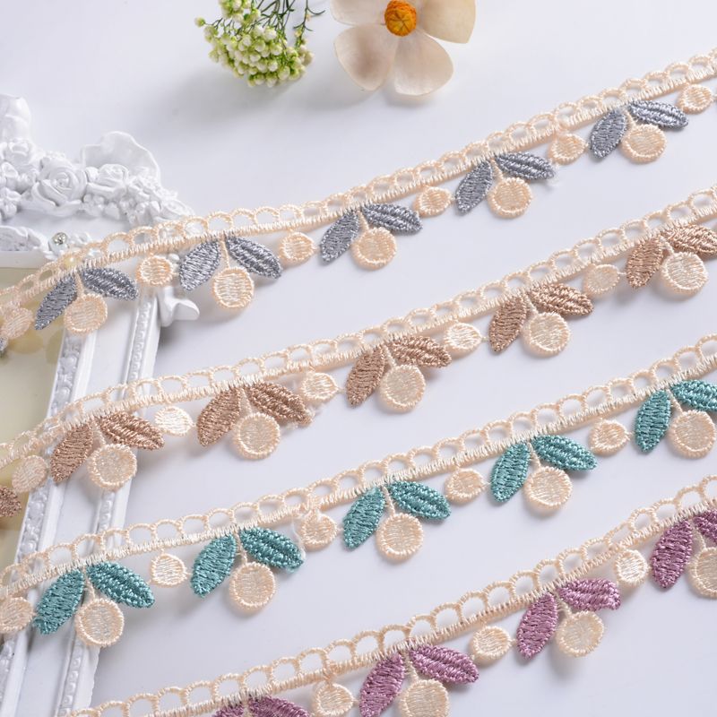 Delicate lace trim Stornfield