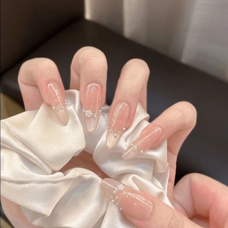 Premium Glamorous Press-On Nail Extensions Stornfield