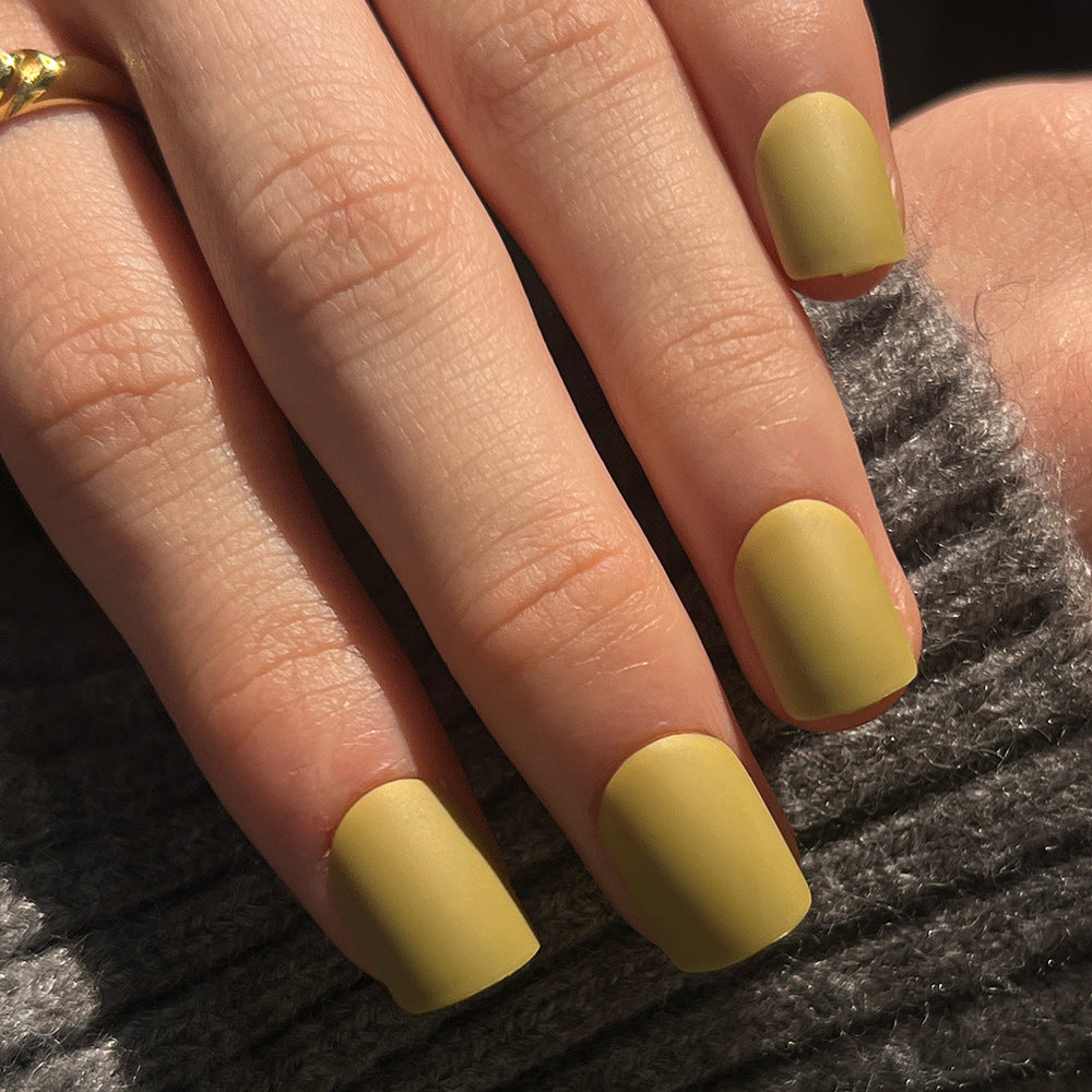 Artificial nail art with matte finish Stornfield
