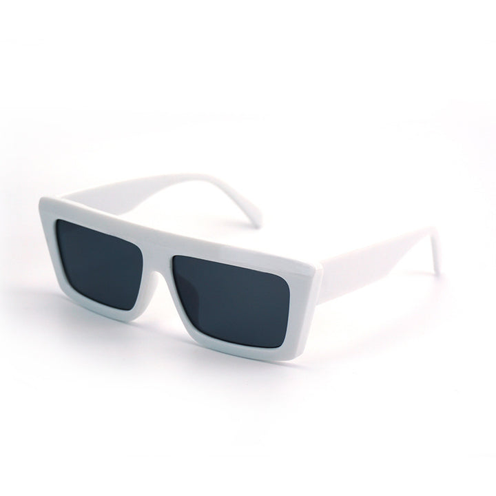Women Oversized Sunglasses with Modern and Angular Design Stornfield