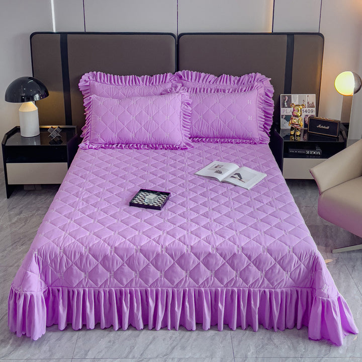 Stylish Quilted Bedspread Set