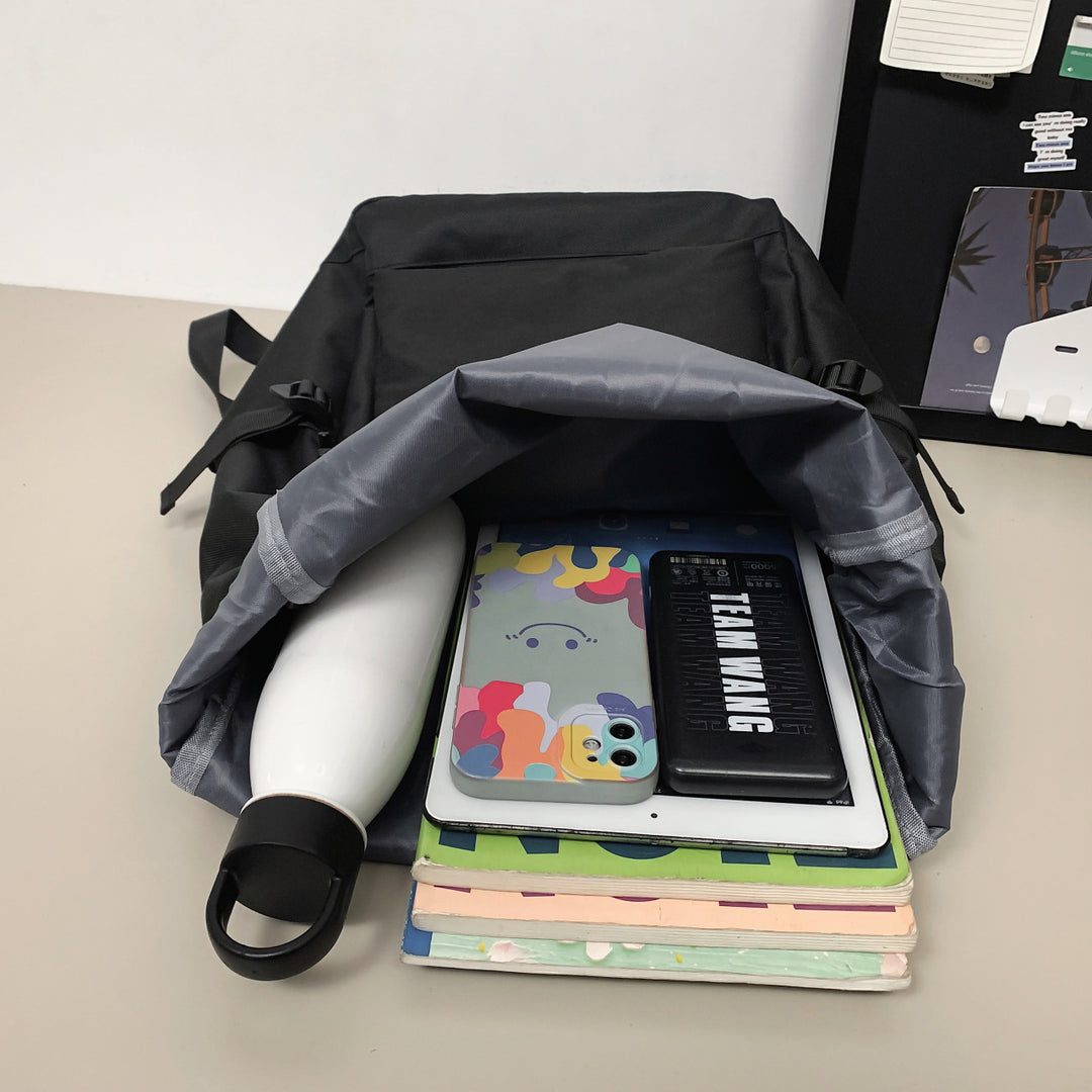 Multifunctional Backpack with Practical Rolltop Closure Stornfield