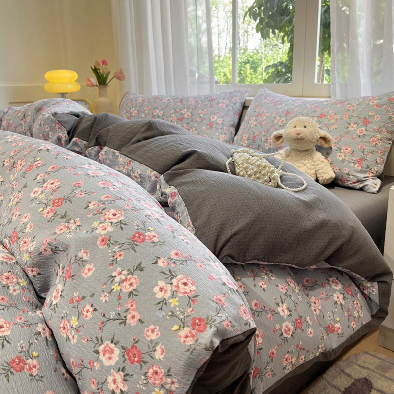 Lightweight Decorative Bedding Set