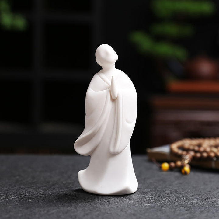 Elegant and modern Feng Shui sculpture Stornfield