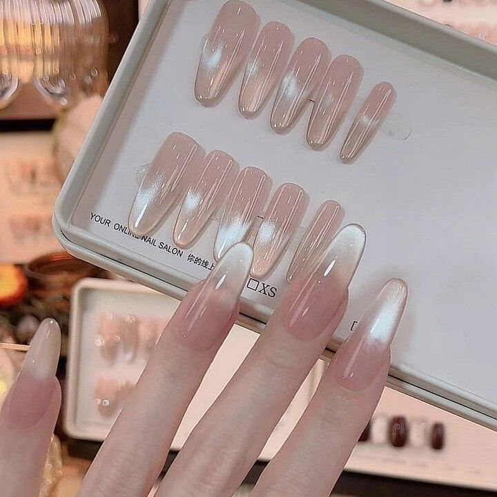 Decorative Animal-Themed Nail Art Extensions