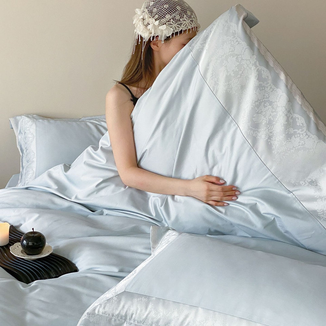 Luxury Cotton-Sateen Jacquard Border Duvet Cover Set with Hidden-Zip Closure
