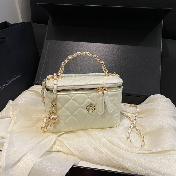 Quilted Mini Crossbody Handbag  1791971448