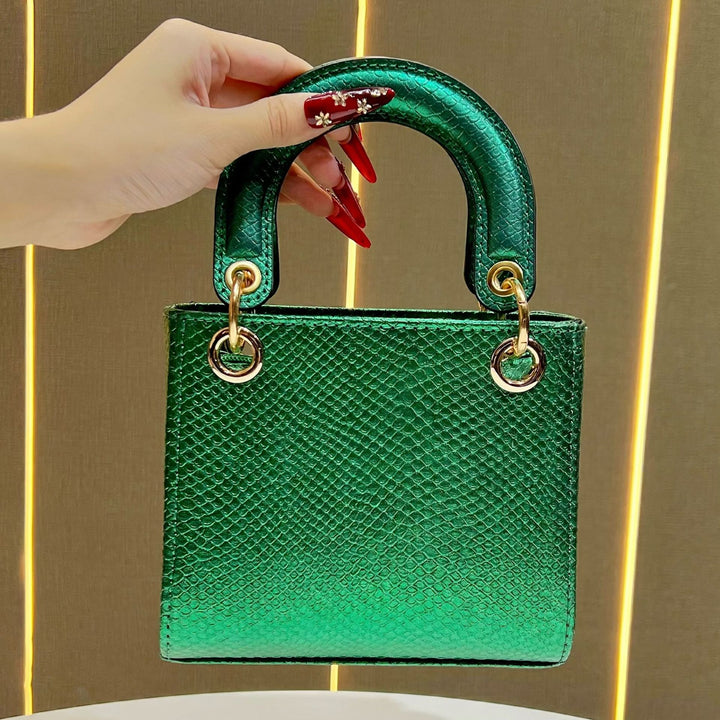 Stylish Snakeskin Textured Handbag