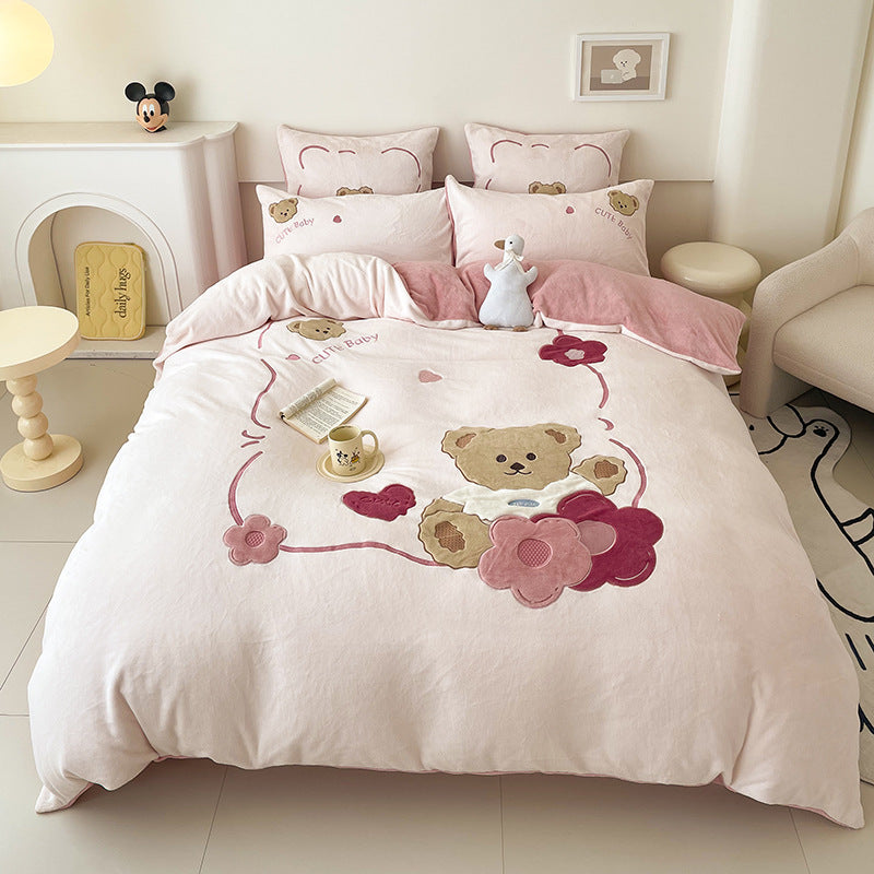 Cozy reversible duvet cover set with astronaut appliqué and velour lining