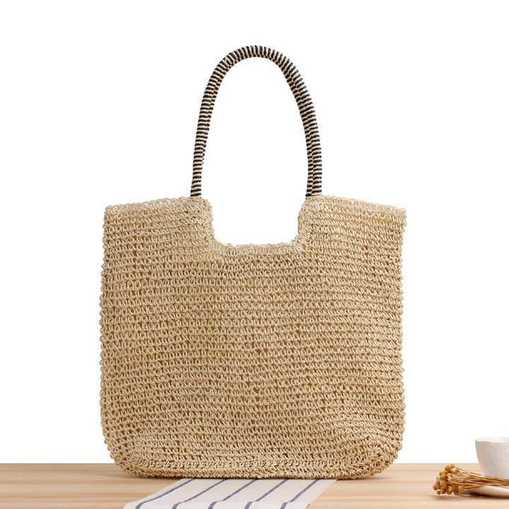 Handmade straw shoulder bag with structured design Stornfield