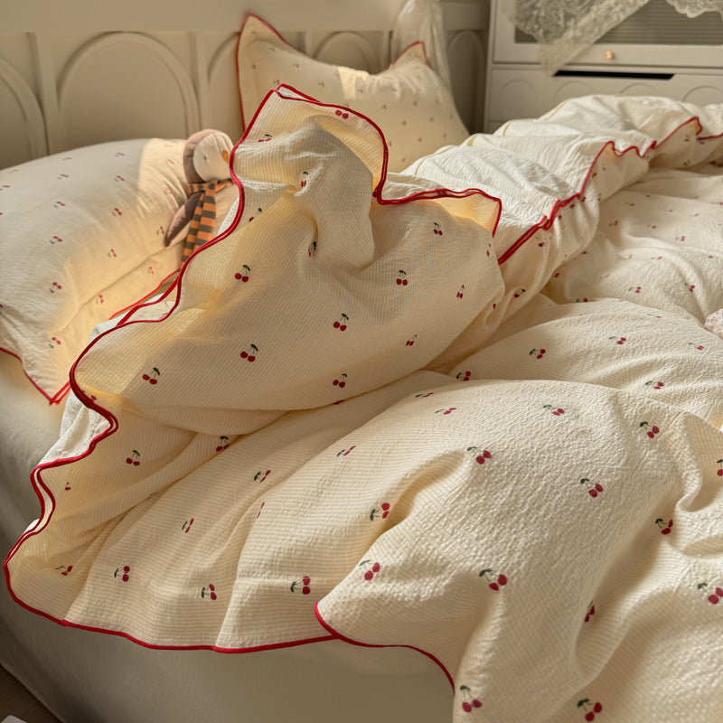 Cherry Blossom Pattern Quilted Bedding Set