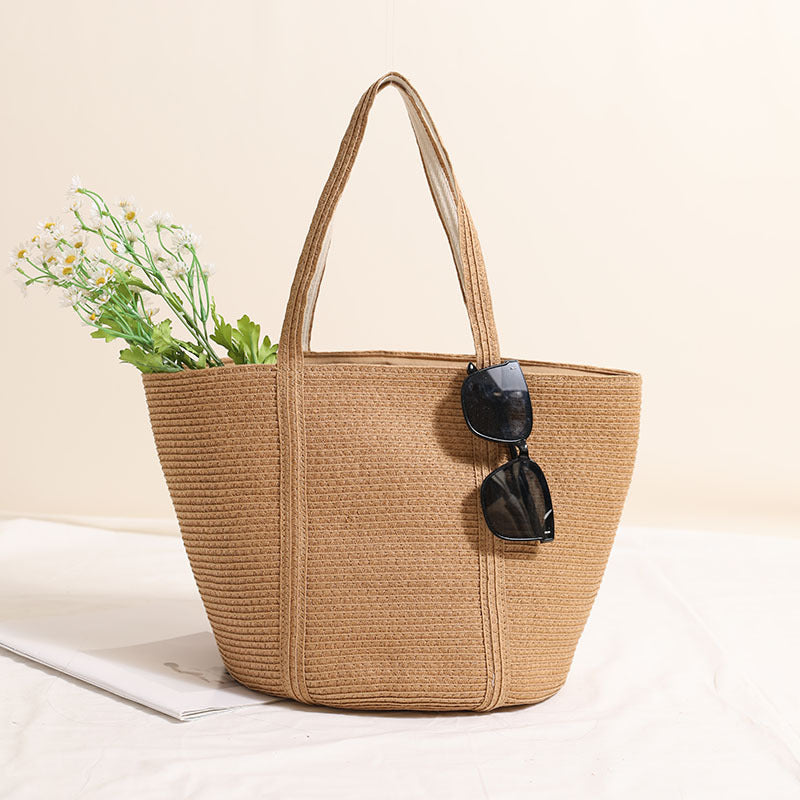 Practical Tote Bag with Structured Design Stornfield