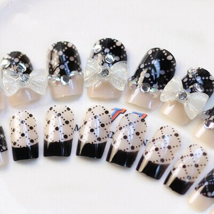Artificial nails with elegant flower and rhinestone design Stornfield