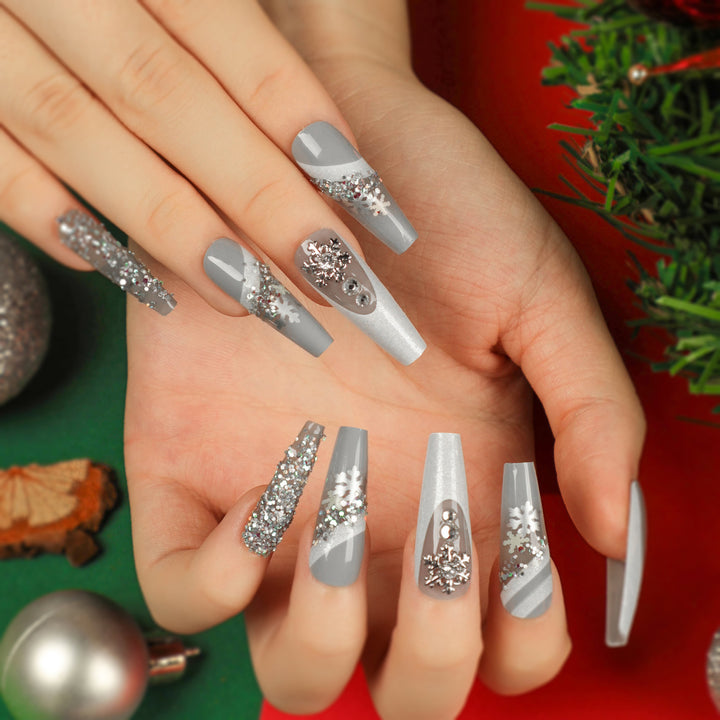 Elegant Artificial Nails with Glitter and Snow Design Stornfield