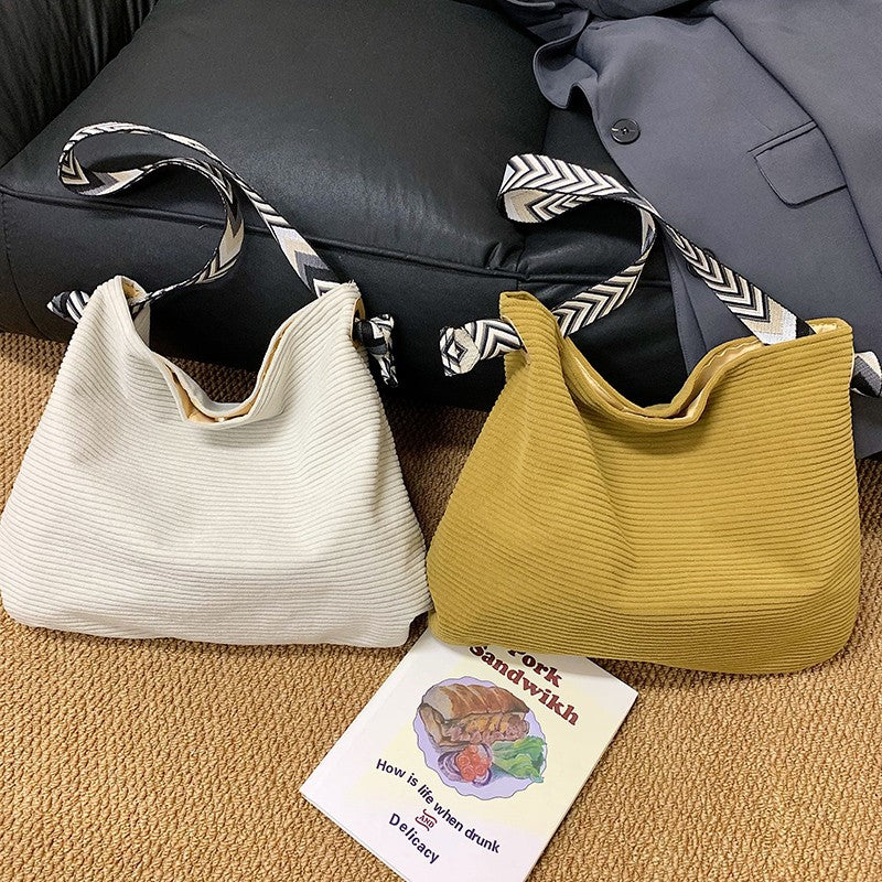 Casual shopper bag with fashionable shoulder strap Stornfield