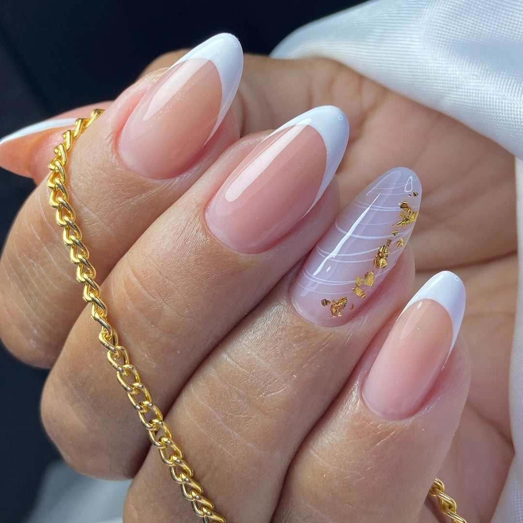 Elegant Almond-Shaped Nail Extensions Stornfield