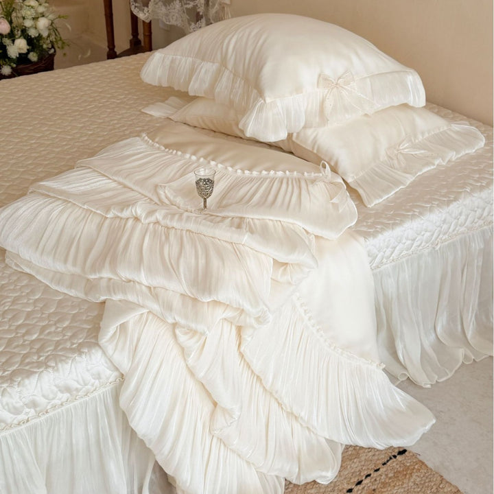 Romantic Ruffled Bedding Set with Quilted Bedspread and Decorative Pillowcases